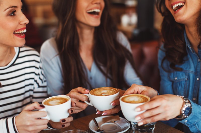5 Foods & Drinks That Dim Your White Smile -coffe