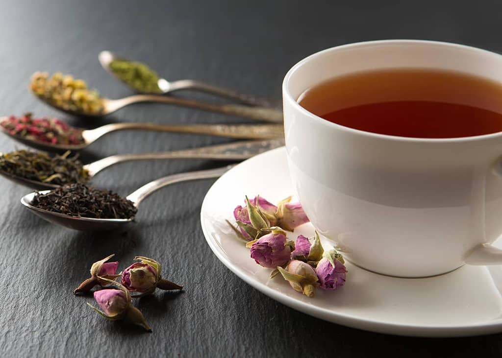 5 Foods & Drinks That Dim Your White Smile-dehydrated-tea